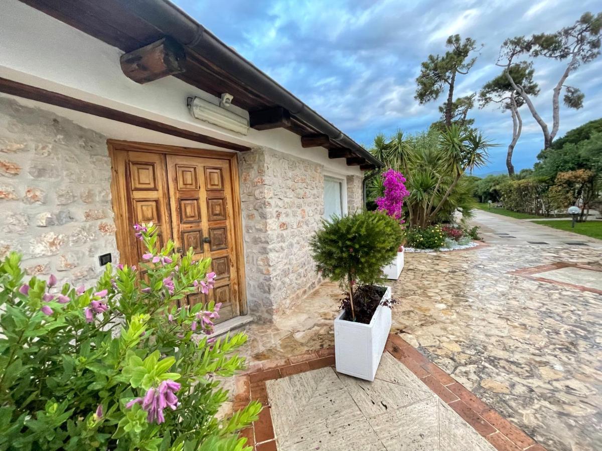 Villa Paonessa Lido Di Fondi Luaran gambar