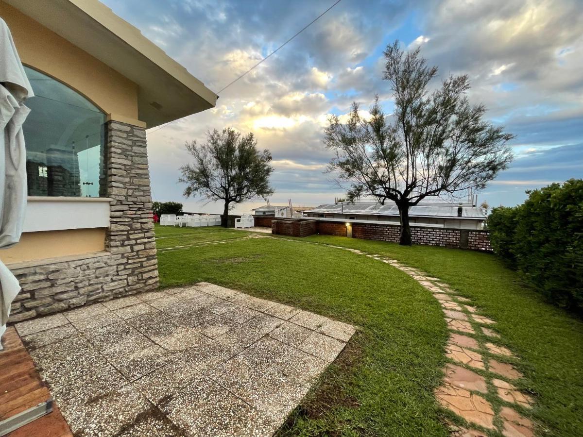 Villa Paonessa Lido Di Fondi Luaran gambar