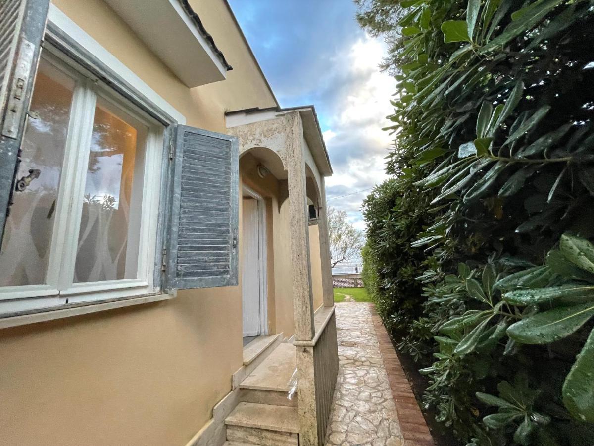 Villa Paonessa Lido Di Fondi Luaran gambar