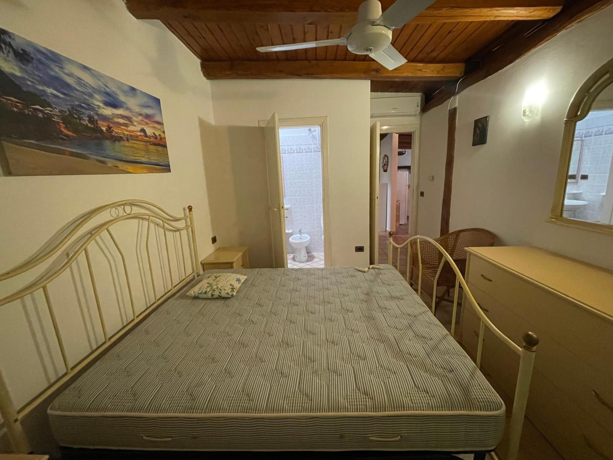 Villa Paonessa Lido Di Fondi Bilik gambar